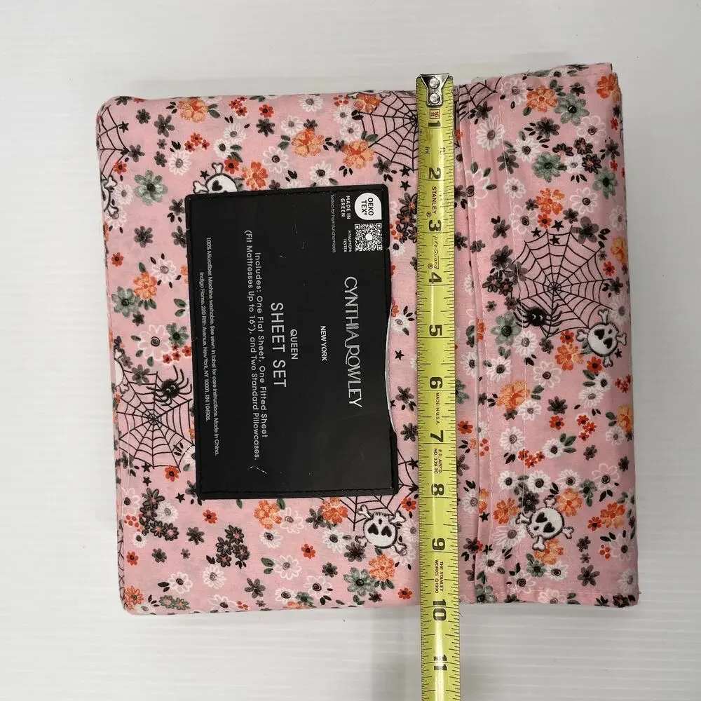 Cynthia Rowley Queen Size Pink Halloween Sheet Set With Flowers Skulls And Webs